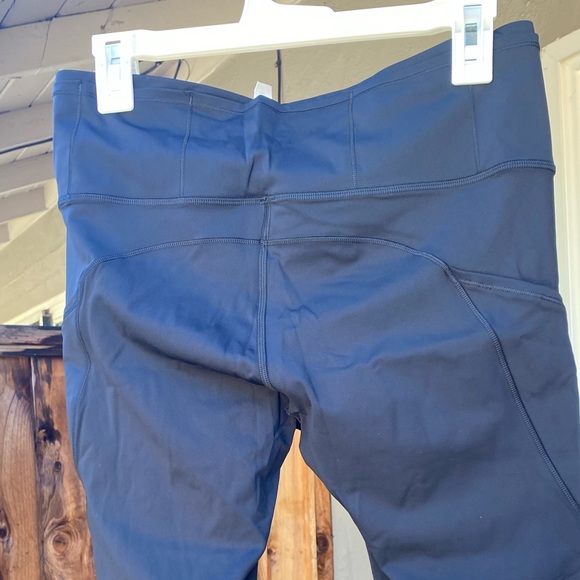 LULULEMON Leggings. Size 10 - Picture 7 of 9